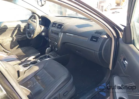 2010 Ford Fusion Sport z USA, uszkodzony, nr VIN 3FAHP0KCXAR148394